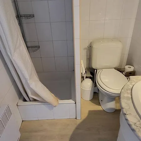 En Duplex Avec Piscine, Proche Et Piste Cyclable A - Fr-1-792-39 아파트 어룬